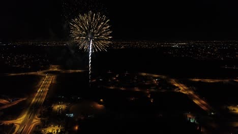 Gran-Espectáculo-De-Fuegos-Artificiales-En-Nicosia,-Chipre