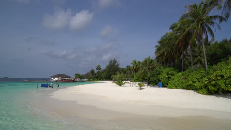 Tropischer-Strand-Und-Meer-Auf-Den-Malediven