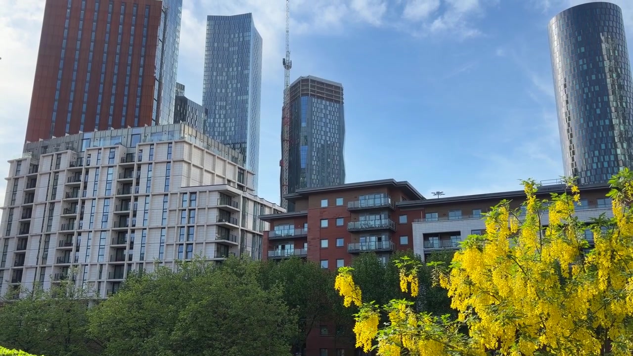 Manchester, Inglaterra: Arranha-céus e Edifícios Modernos do Centro da Cidade