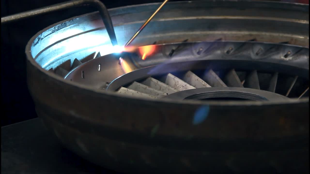 자동차 성능 용접기 손 용접 경주 자동차 토크 변환기