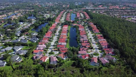 residential neighborhoods, naples, florida, usa