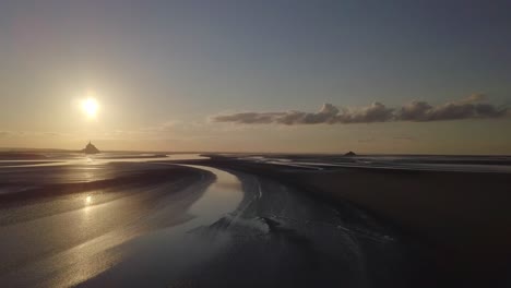 Abadía-De-Mont-Saint-Michel-Castillo-Medieval-En-Normandía-Bretagne-Francia