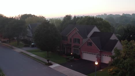 Rising-aerial-establishing-shot-of-upscale-home-in-USA