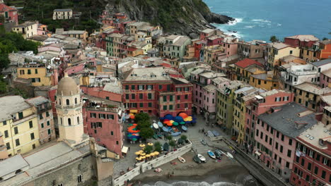 Vernazza,-Cinque-Terre,-Northern-Italy