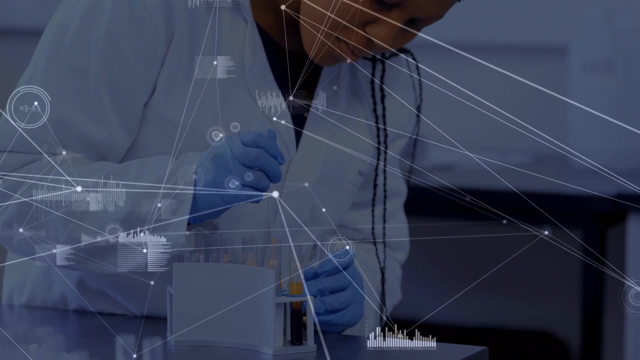 Animazione di una rete di connessioni sulle mani di una lavoratrice di laboratorio con campioni