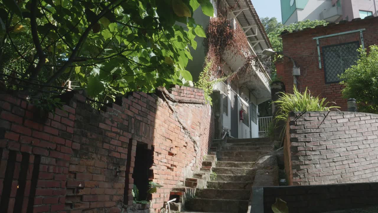 타이베이의 오래된 동네를 돌아다니며