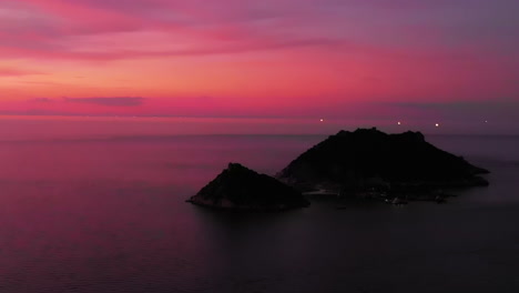 toma aérea de koh nang yuan al atardecer, tailandia