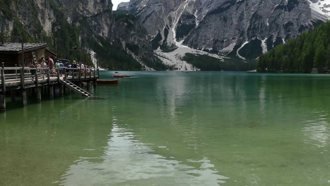 백운석 산에서 lago di braies의 멋진 전망