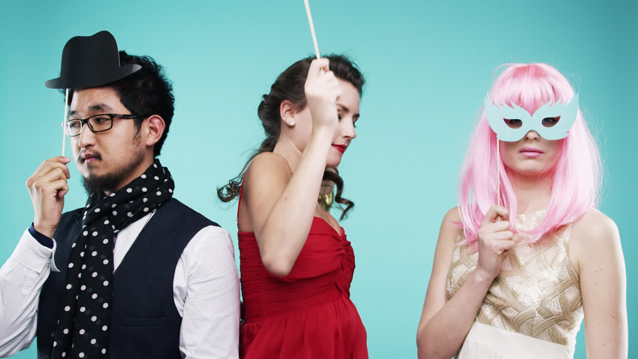 괴짜 남자 슬로우 모션 파티 사진 부스