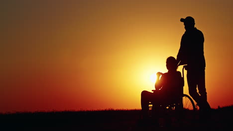 apoyo al atardecer