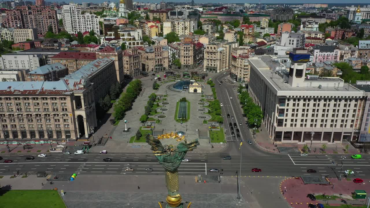 взгляд с воздуха на площадь независимости, киев, украина