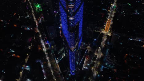 noche iluminado centro de la ciudad de nanjing tráfico calle círculo torre aérea topdown panorama 4k china