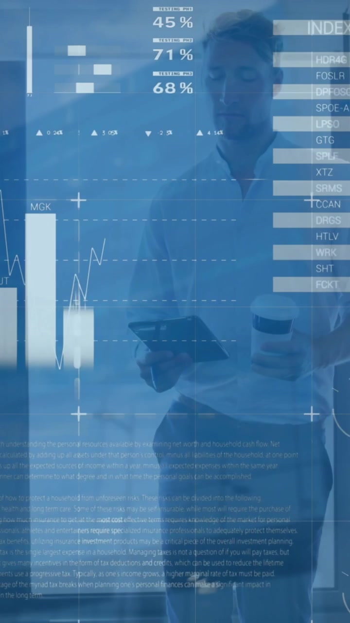 Animazione di elaborazione dati con diversi professionisti che camminano e lavorano in ufficio