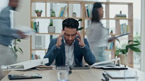 Geschäftsmann,-Kopfschmerzen-Und-Stress-Bei-Depressionen