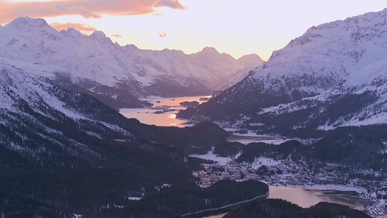 hermoso panorama de los alpes suizos 3