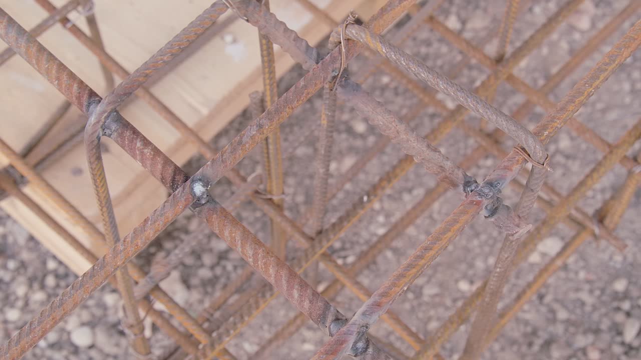 납땜 조인트에 근접한 철근 콘크리트 모델링