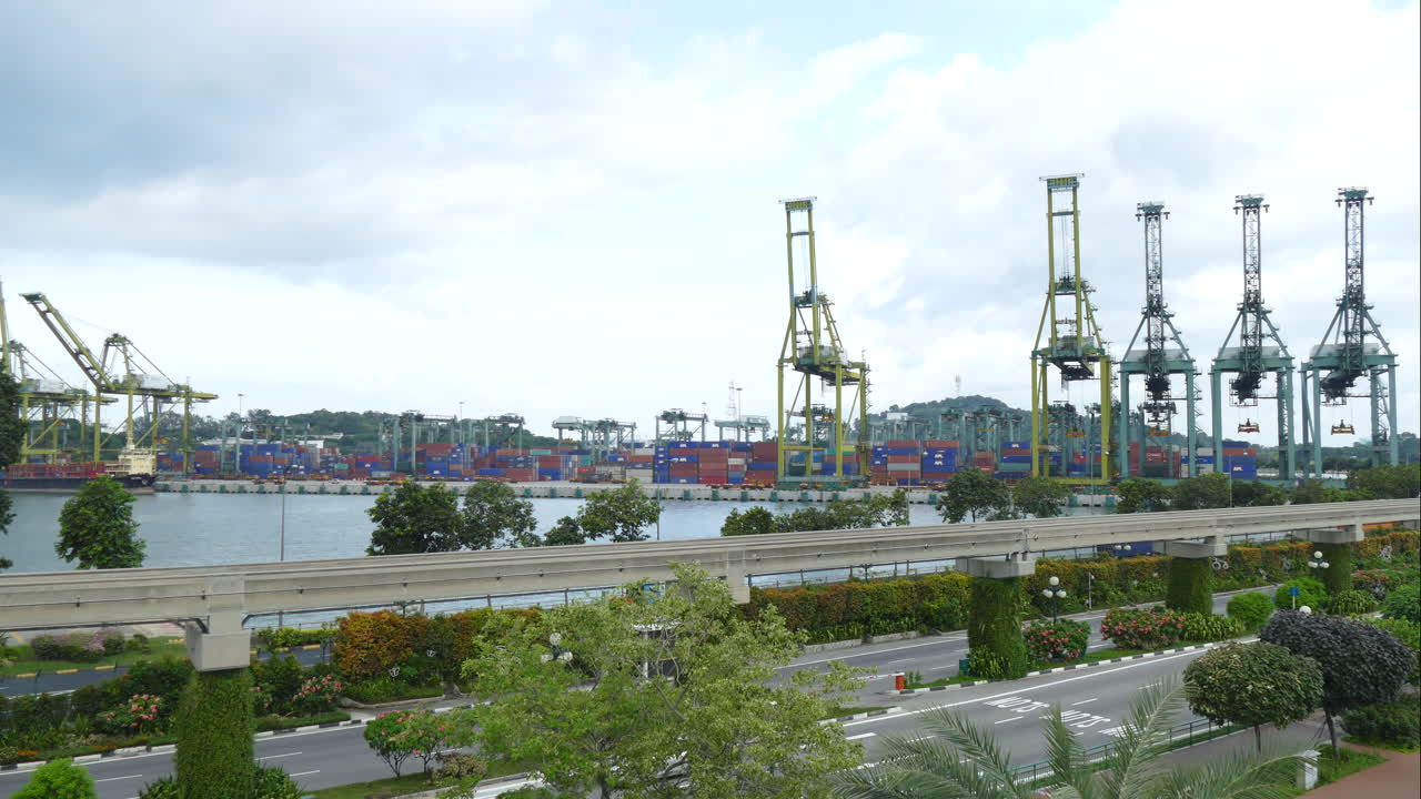 доставка грузов работа в сингапуре