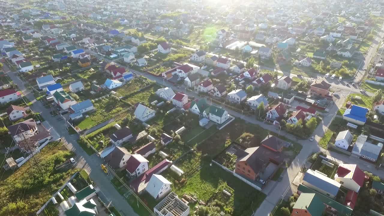 교외 주거 지역 의 공중 사진