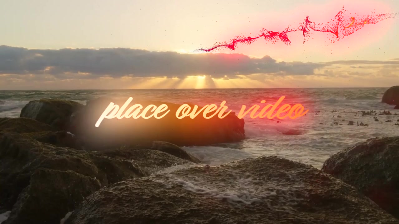 Geanimeerde deeltjestekstoverlays op een achtergrond van zonsondergang boven de oceaan