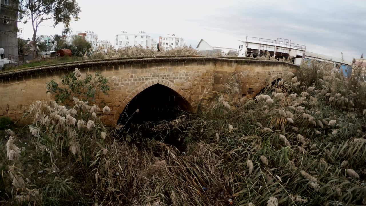 Vecchio ponte romano a Nicosia Nord