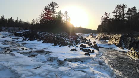 Winter-nature-with-an-incredible-sunset-in-Minnesota