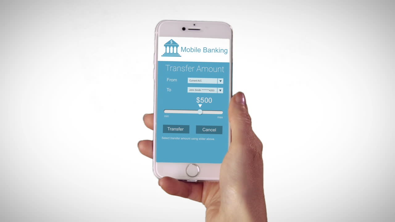 mujer usando banca móvil en su teléfono