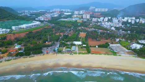 la playa de rushikonda vista aérea de visakhapatnam