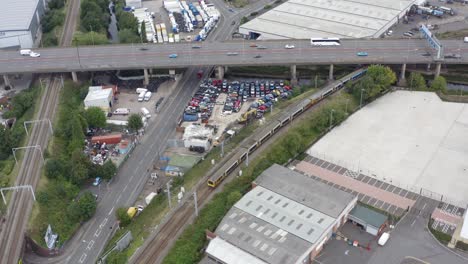 disparo de dron volando sobre el cruce de espagueti 03