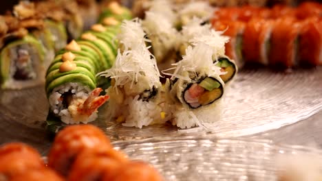 plato de sushi variado