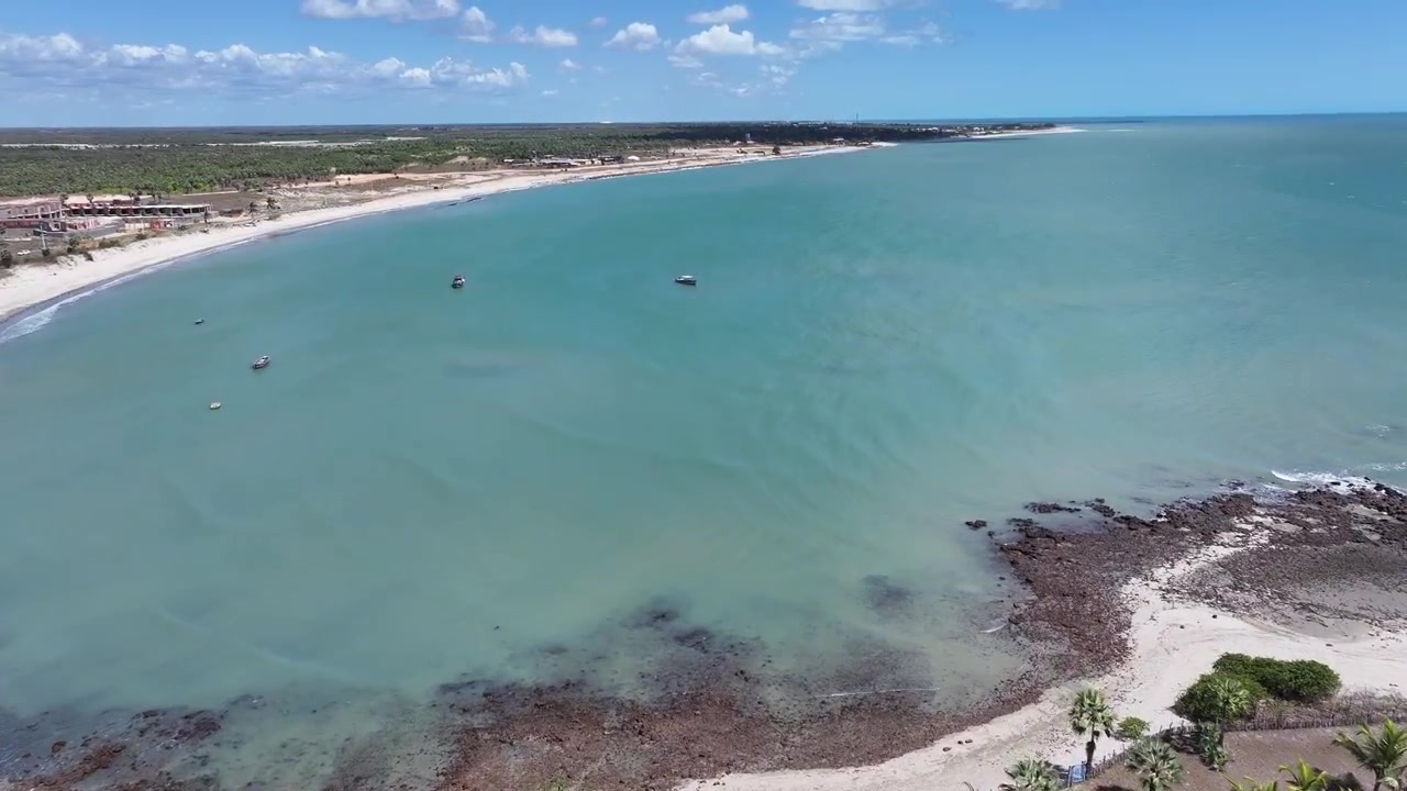 Sardim Strand ved Cajueiro Da Praia i Piaui, Brasilien. Strandlandskab. Naturhavudsigt. Feriedestinationer. Sardim Strand ved Cajueiro Da Praia i Piaui, Brasilien. Sommerrejse
