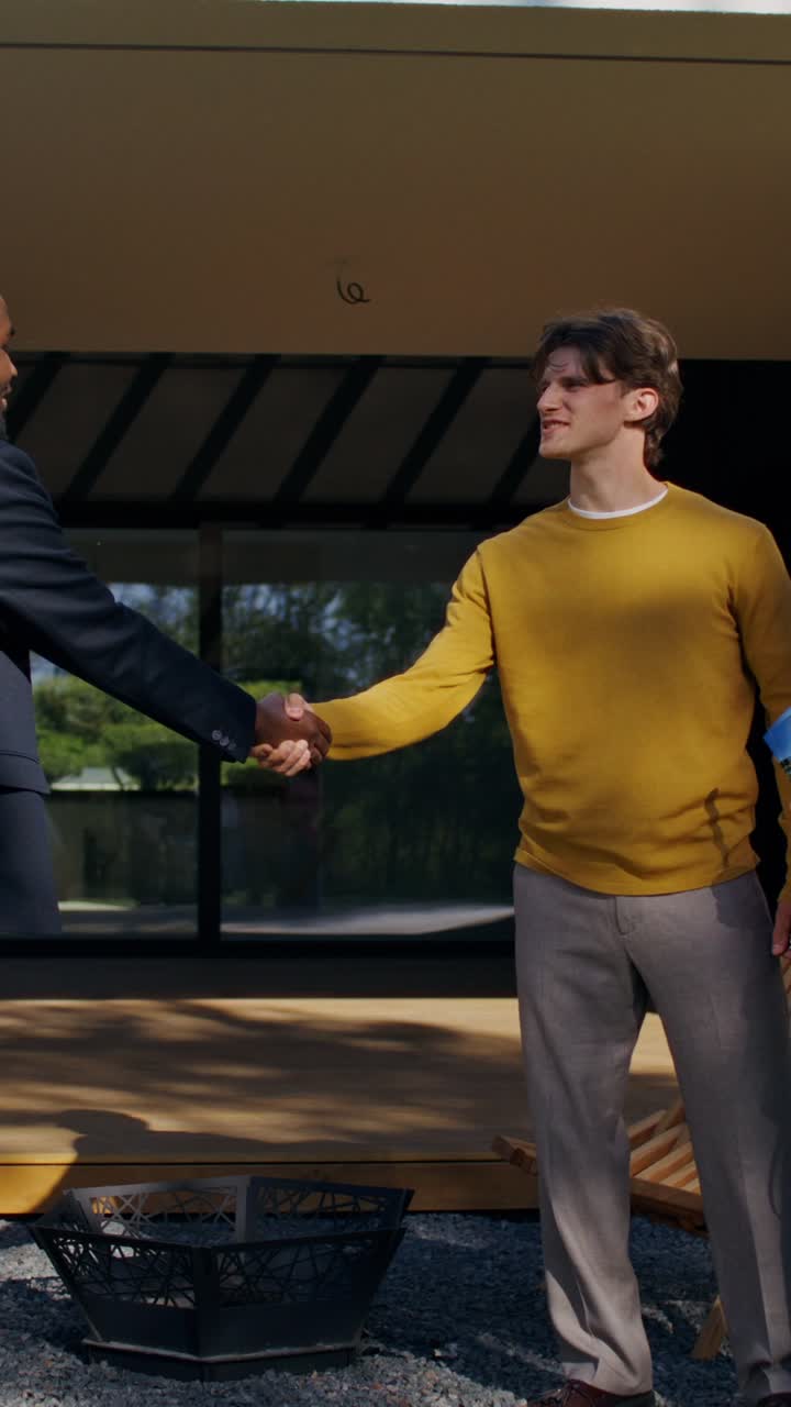 Modern House Showing