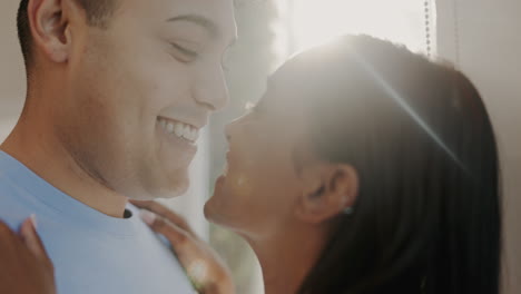 frente, beso y pareja con amor