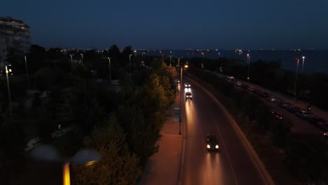 dron aéreo de tráfico de la ciudad