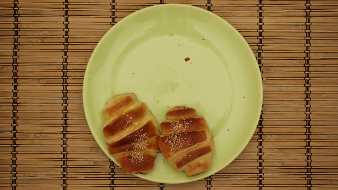 cruzantes en la placa verde - detención del movimiento