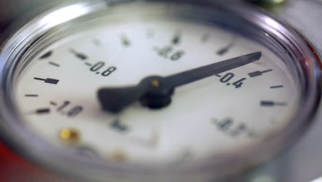 Macro-Shot-Of-Air-Compressor-Gauge-Measuring-Compressed-Air,-Industrial-Machinery-Instrument