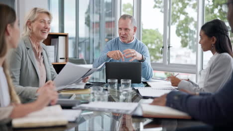 Mentor,-Planung-Und-Redner-Mit-Mann-Im-Meeting