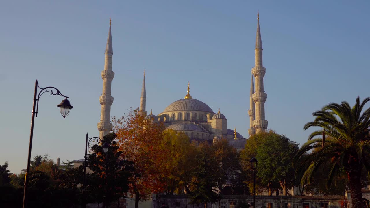 mezquita del sultán ahmet temprano en la mañana