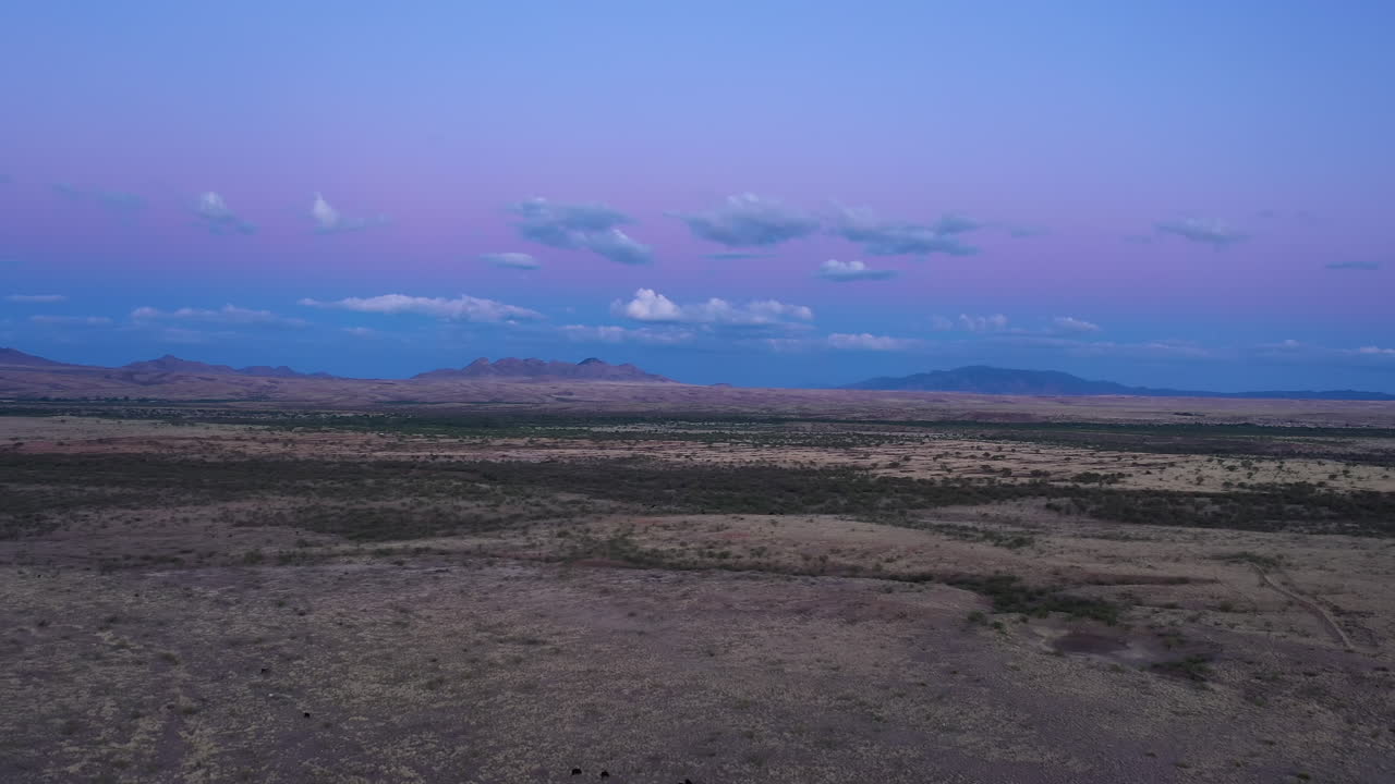 sonoita arizona tierras de cultivo al atardecer, vuelo de drones