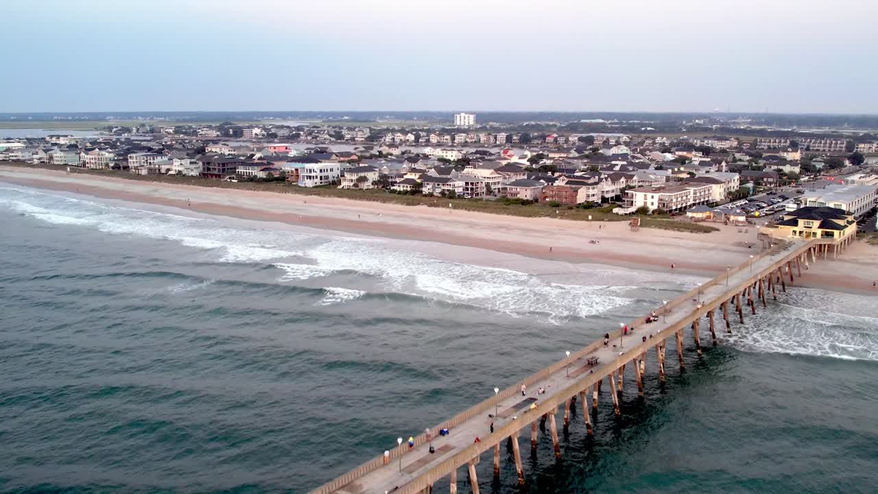 Wrightsville Beach, Carolina del Nord, ripresa aerea del molo da pesca