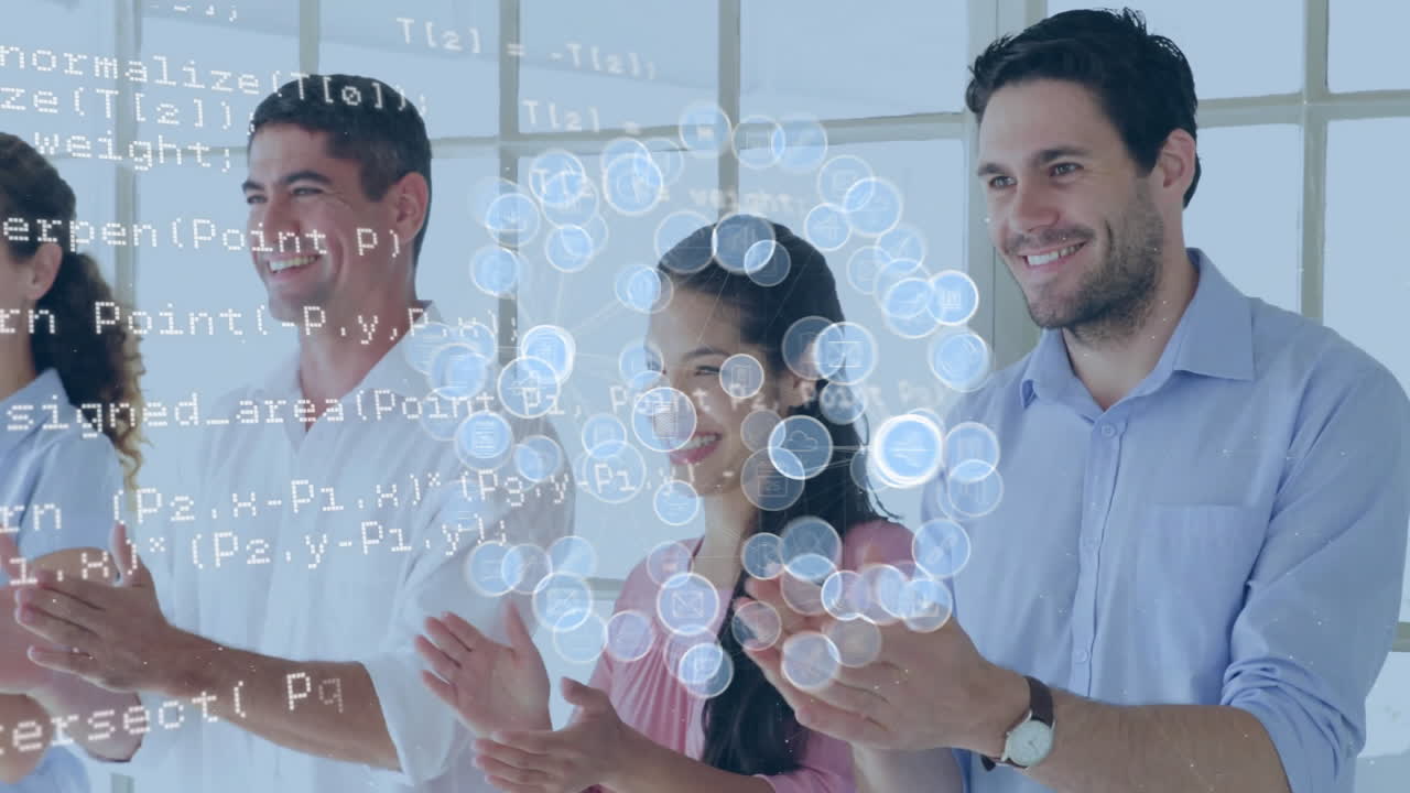 animación de la red de iconos y procesamiento de datos sobre diversas personas de negocios en la oficina