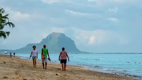 flic an flac beach, mauritius