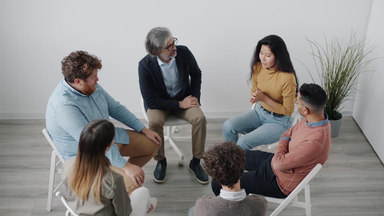 sesión de terapia en grupo