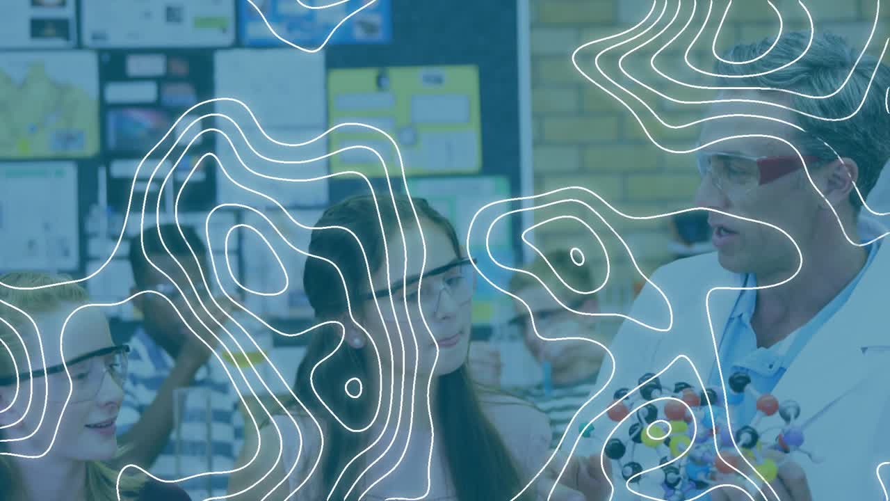 Animazione di forme in movimento su scolaresche diverse in laboratorio