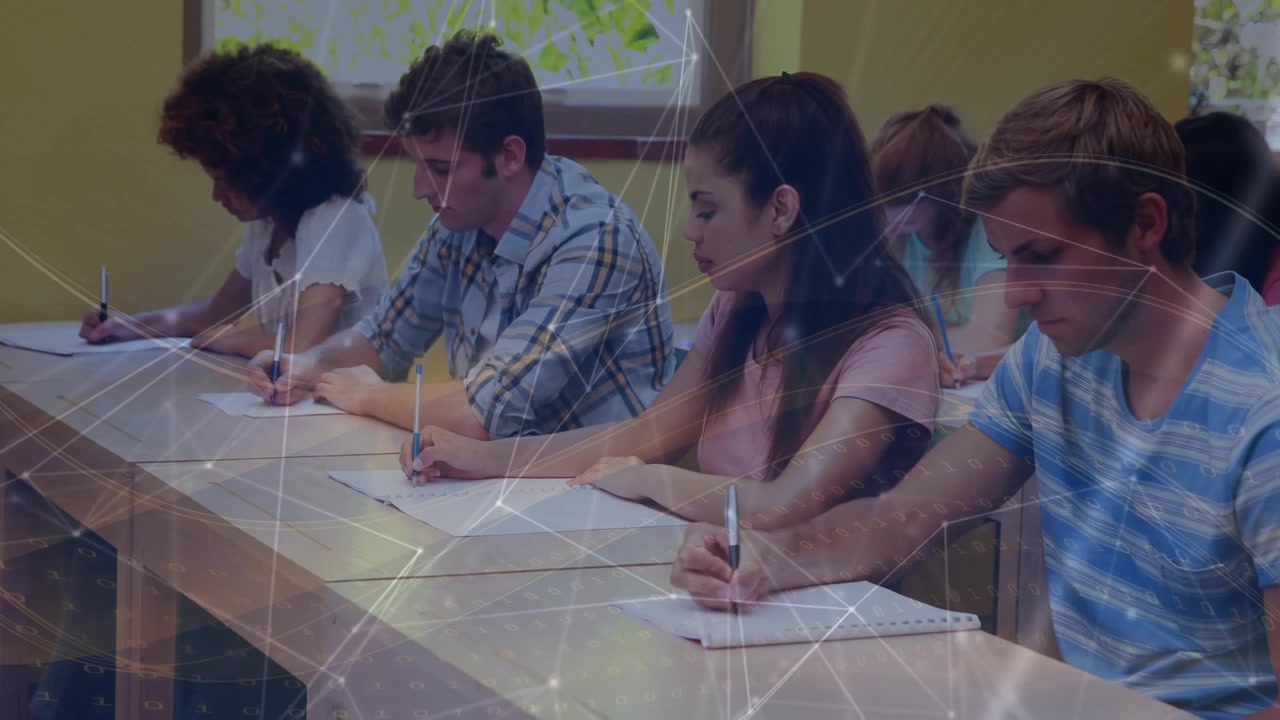 Animación de procesamiento de datos sobre diversos estudiantes aprendiendo en el aula.