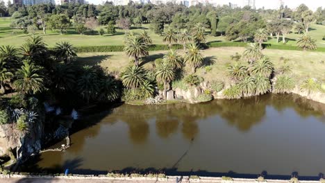 Imágenes-Aéreas-De-Drones-Paisaje-En-El-Parque-Rambla-Parque-Rodo-Montevideo-Uruguay