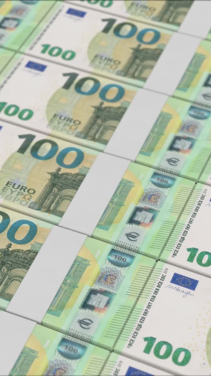 vídeo vertical de la impresión de billetes de 100 euros por una prensa monetaria