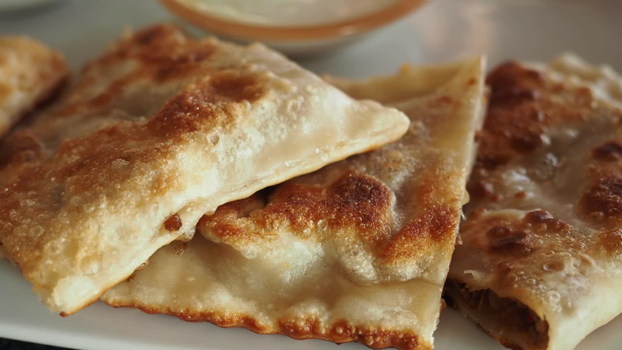 un pan plano relleno y delicioso