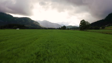 Beautiful-open-green-fields-of-Hemsedal,-Norway