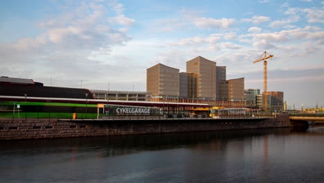 canal de agua del paisaje urbano de malmo