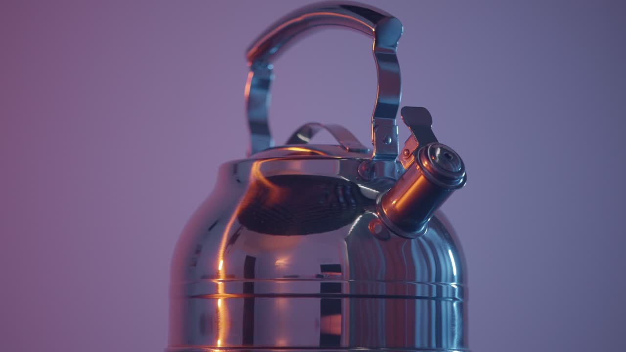 ステンレス鋼のケトル